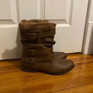 Mid-Calf boot